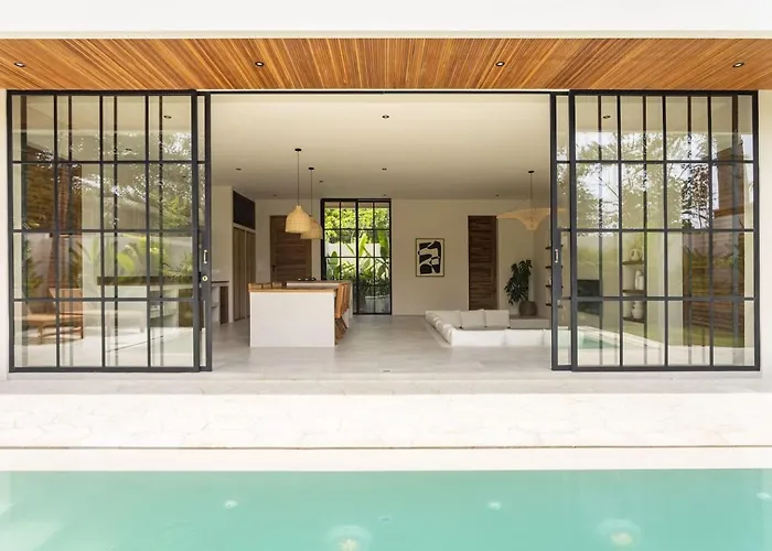 The Dreamland By The Young Villa Uluwatu (Bali)