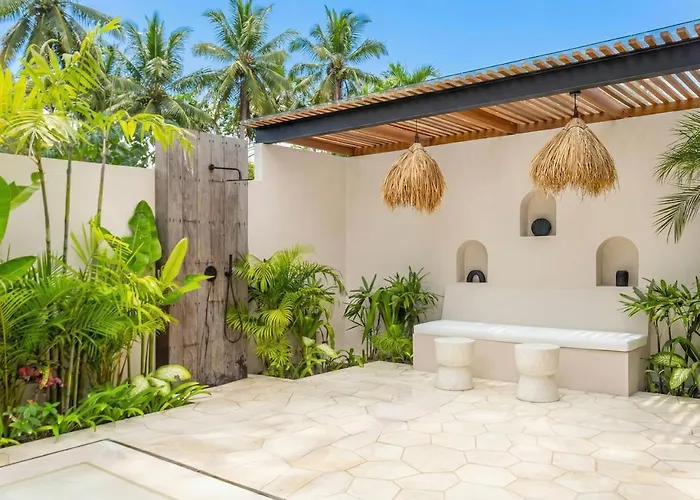 Villa The Dreamland By The Young Uluwatu (Bali)