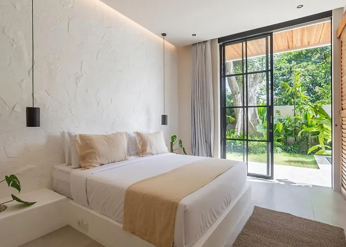 Villa The Dreamland By The Young Uluwatu (Bali)