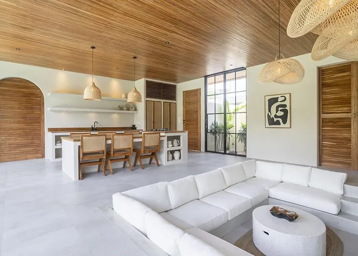 Villa The Dreamland By The Young Uluwatu (Bali)