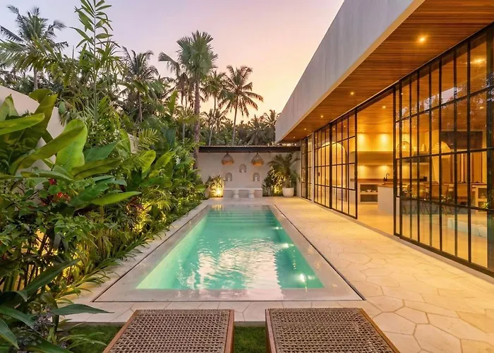 Villa The Dreamland By The Young Uluwatu (Bali)
